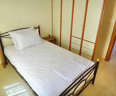 Hotel Midia Suites 3*