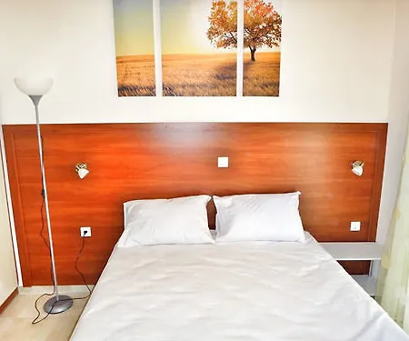 Midia Suites
