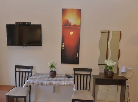 Midia Suites